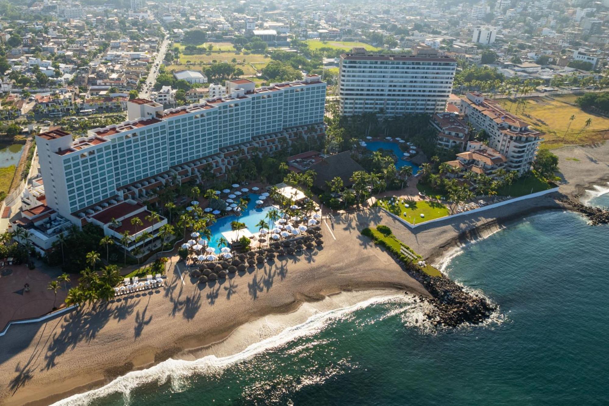 Sheraton Buganvilias Resort & Convention Center Puerto Vallarta Exterior photo