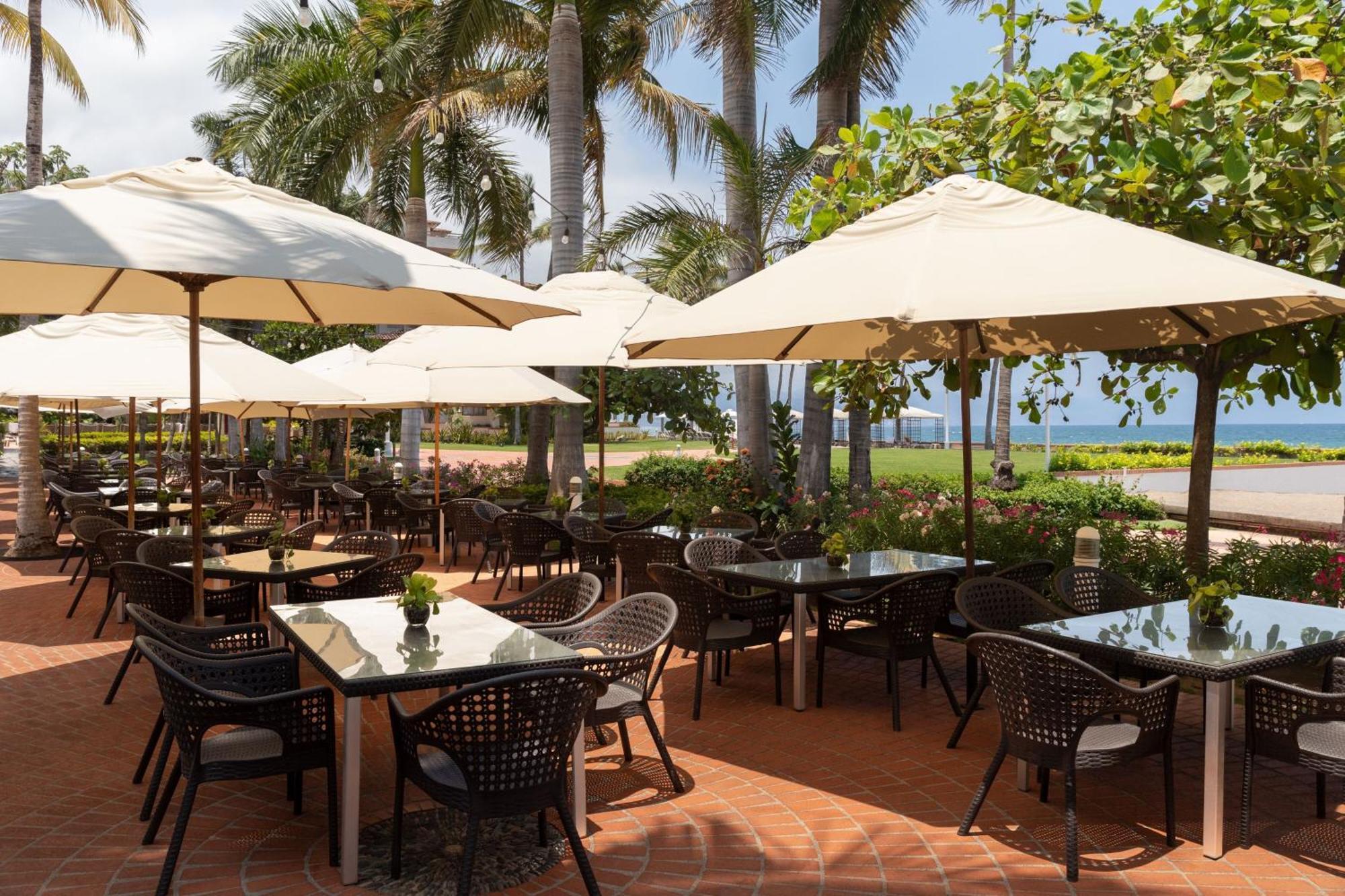Sheraton Buganvilias Resort & Convention Center Puerto Vallarta Exterior photo